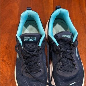 Skechers GOrun Blue and Teal Sneakers